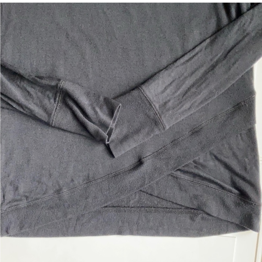 Athleta Criss Cross My Heart Pullover Lightweight Sweatshirt Black Size Small - Picture 4 of 7